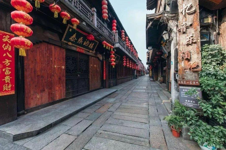 橘红色的鞋子搭配什么颜色的裤子游戏画面